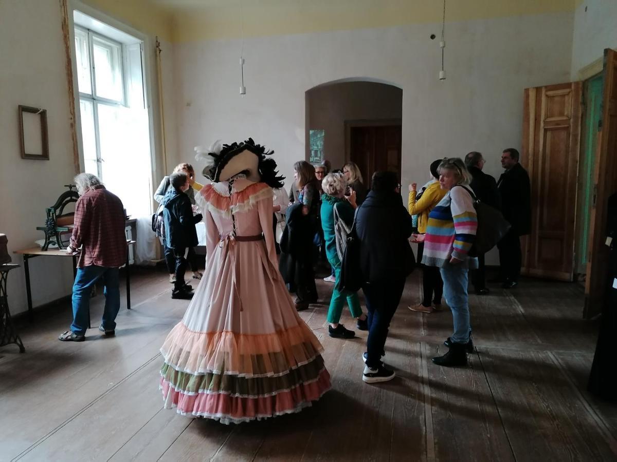 Palac Paprotno Karnice Екстер'єр фото